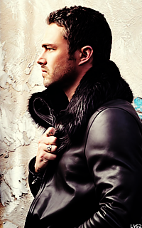 Taylor Kinney Scn45aGK