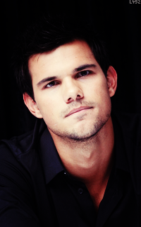 Taylor Lautner Sy7KZyxm