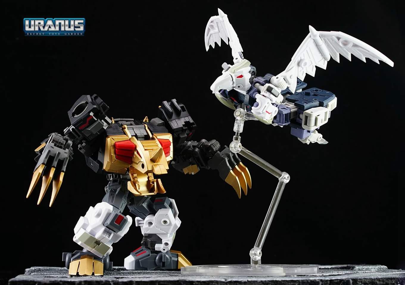 [Combiners Tiers] FANSPROJECT SAURUS RYU-OH aka DINOKING - Sortie 2015-2016 - Page 2 T3Pem9ws