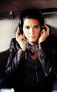 Angie Harmon TQl31MRB