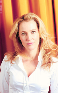 Gillian Anderson UD2I8g9U