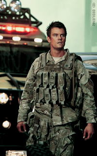 Josh Duhamel UQX46HvA