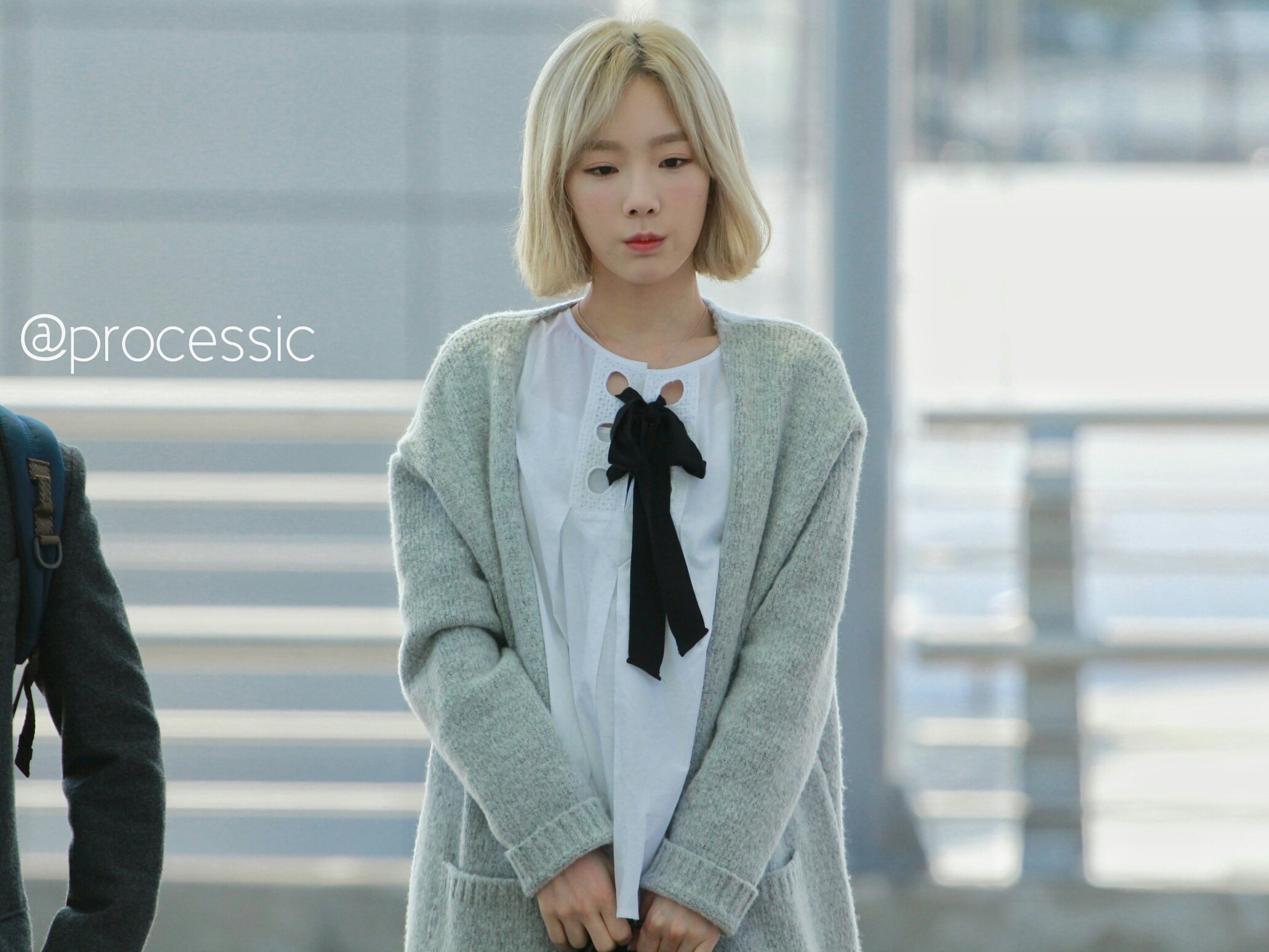 [PIC][24-03-2016]TaeYeon khởi hành đi Abu Dhabi  để tham dự “KCON 2016 Abu Dhabi” vào sáng nay UiIGFkpZ