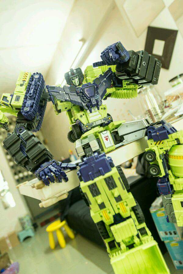 [Combiners Tiers] TOYWORLD TW-C CONSTRUCTOR aka DEVASTATOR - Sortie 2016 - Page 16 Up1zUHbZ