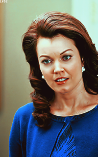 Bellamy Young UqKLJTxt