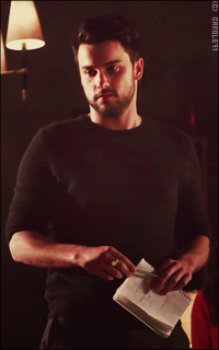 Jack Falahee UzhSDz6Z