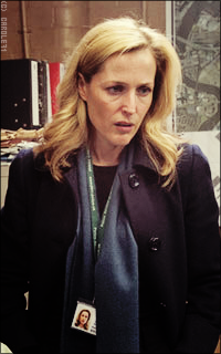 Gillian Anderson VQVAoCkF