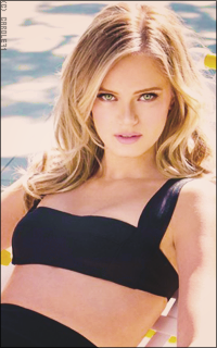 Sara Paxton VUKV4lxr