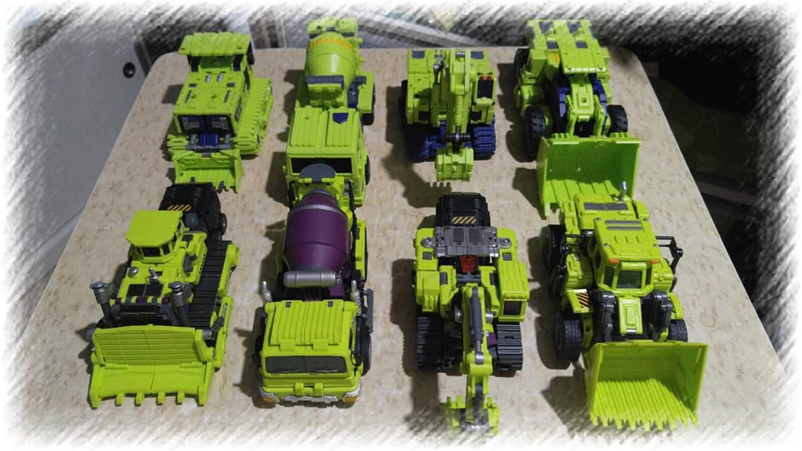 [Toyworld] Produit Tiers - Jouet TW-C Constructor aka Devastator/Dévastateur (Version vert G1 et jaune G2) - Page 5 WL45tFGe