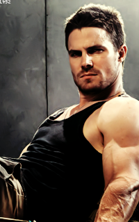 Stephen Amell WOpoTDHH