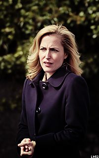 Gillian Anderson WapbDhTN