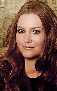 Darby Stanchfield WjTKLiF8