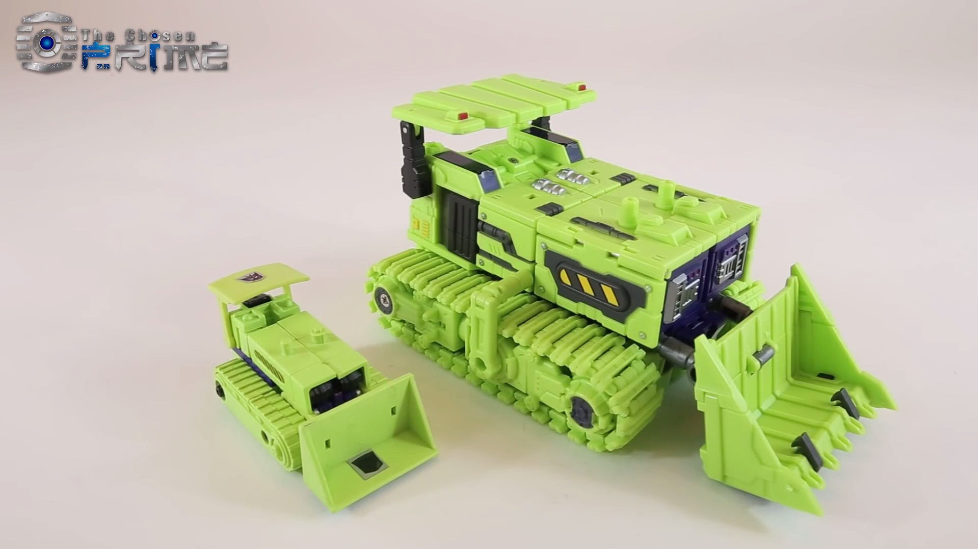 [Toyworld] Produit Tiers - Jouet TW-C Constructor aka Devastator/Dévastateur (Version vert G1 et jaune G2) - Page 8 XAdHePy2