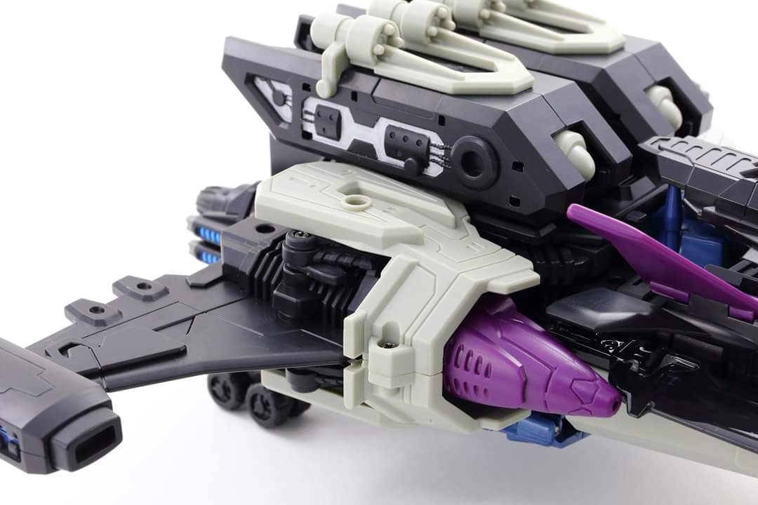 [Mastermind Creations] Produit Tiers - R-17 Carnifex - aka Overlord (TF Masterforce) - Page 3 XQ5Y2jj3
