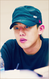 homme - Yoo Ah In Y2A8sINx