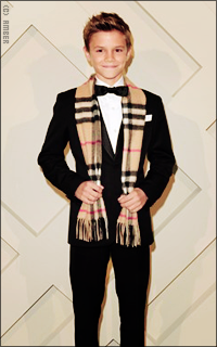 Romeo Beckham Y2uiDfgU