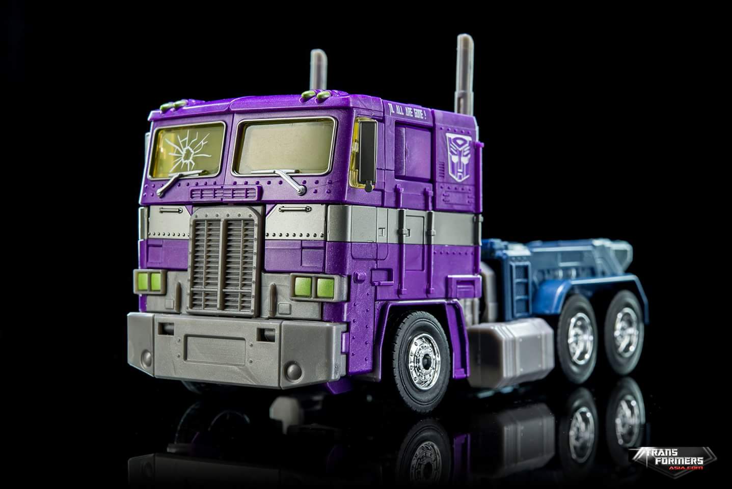 [Masterpiece] MP-10B | MP-10A | MP-10R | MP-10SG | MP-10K | MP-711 | MP-10G | MP-10 ASL ― Convoy (Optimus Prime/Optimus Primus) - Page 4 Y6TBgh6P