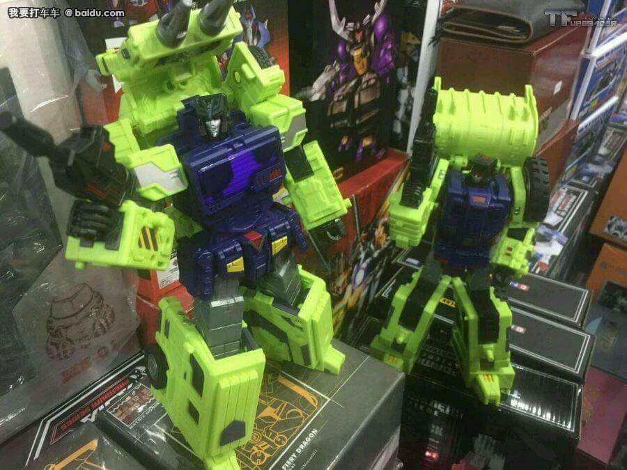 [Toyworld] Produit Tiers - Jouet TW-C Constructor aka Devastator/Dévastateur (Version vert G1 et jaune G2) - Page 5 YVsR8c2k