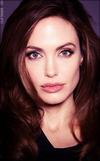 Angelina Jolie Yv1wCS81