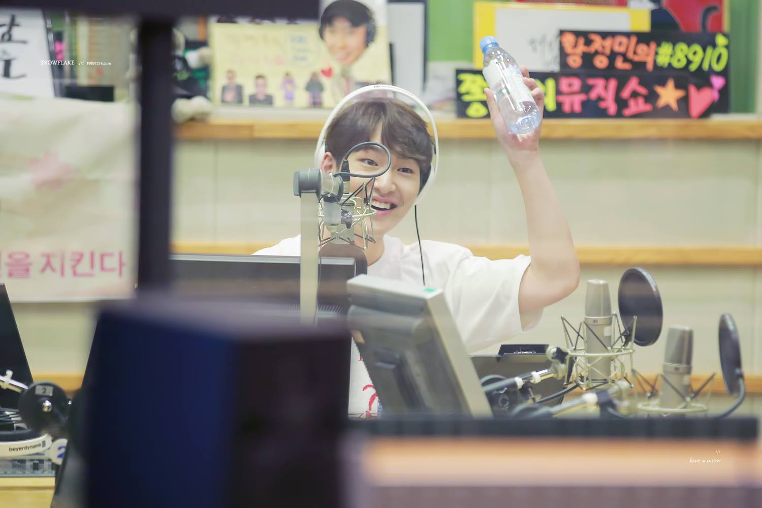 [IMG/160705] Onew @ DJ Especial - KBS Sukira Kiss The Radio ZZSFDnvA