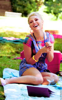 Annasophia Robb ZgLplbfb