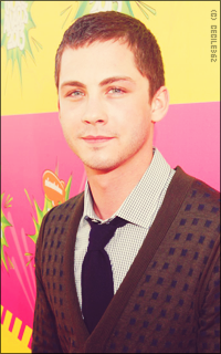 Logan Lerman ZmfsnwKh