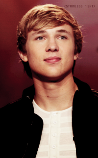 William Moseley AabjUDHY