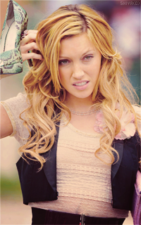 ● Katie Cassidy AastHkrr