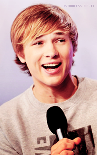 William Moseley AavZqZw6