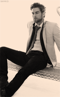 Chace Crawford AaxrC9dJ