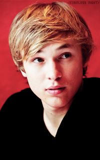 William Moseley AazSYpH9