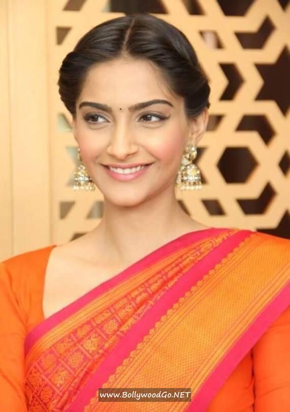 Sonam Kapoor and Dhanush Promotes Raanjhanaa in Chennai Abj6ChpA