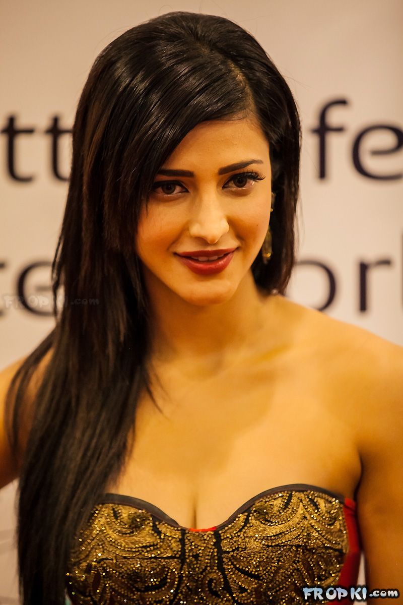 Shruti Haasan win top laurels at SIIMA awards AboQJcge