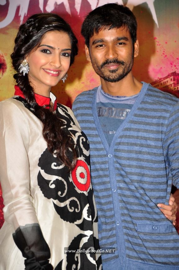 Kapoor - Sonam Kapoor and Dhanush at Reliance Digital Gallery AbsfinHP