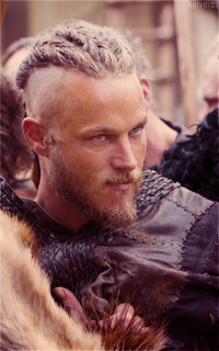 Travis Fimmel AbtsaS3H