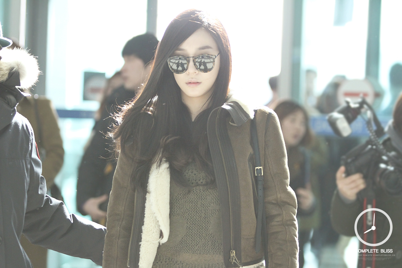 [140103] Tiffany y Yuri — Aeropuerto de Incheon AbwX9PlF