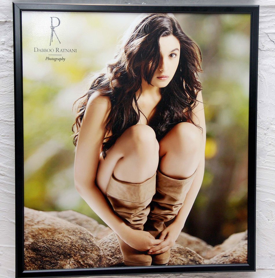 Bollywood Celebrities on Dabboo Ratnani's 2013 calendar AcqG3akJ