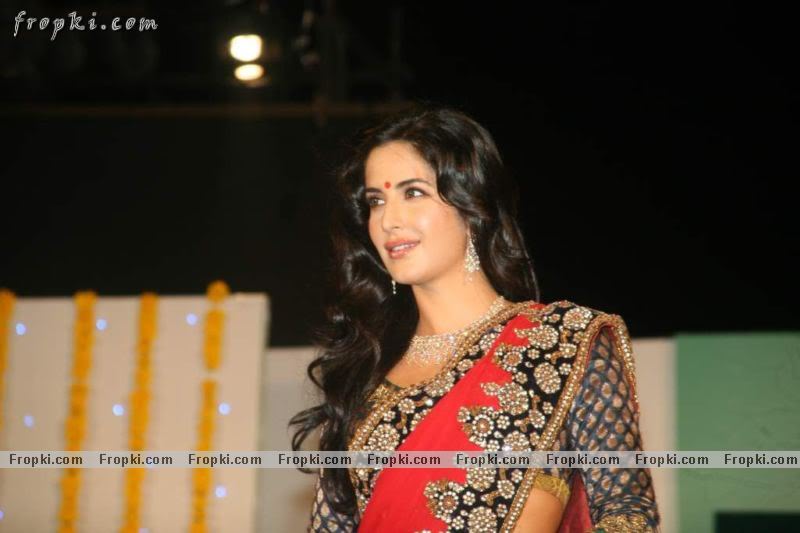 Photos - Katrina Kaif sizzling photos in red Saree AcxWjzDD