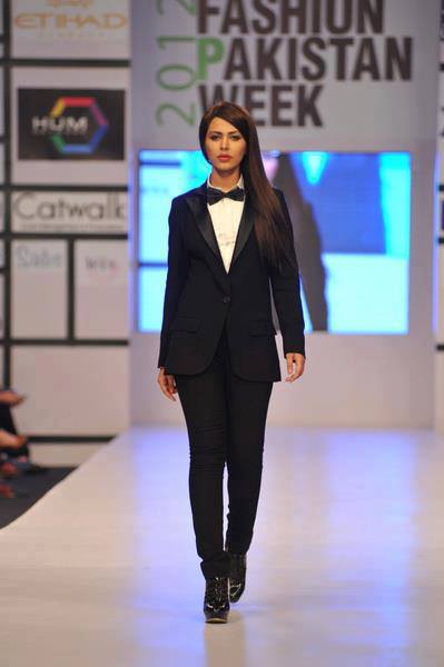 Ayyan - top model of Pakistan - Page 2 AcytgpFo