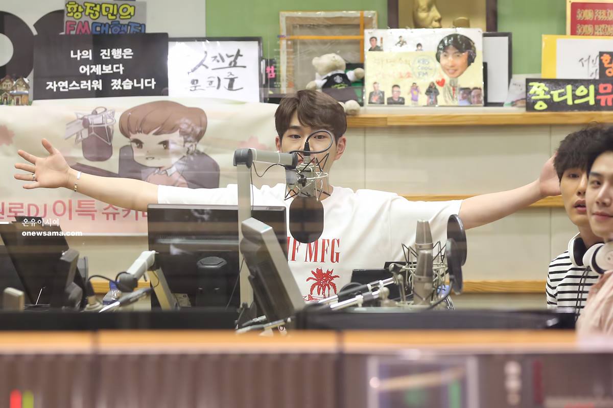 [IMG/160705] Onew @ DJ Especial - KBS Sukira Kiss The Radio AvJOoyRF