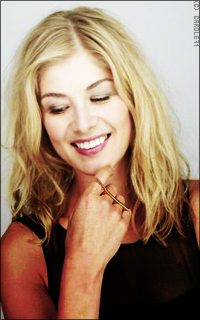 Rosamund Pike B0YilmEv