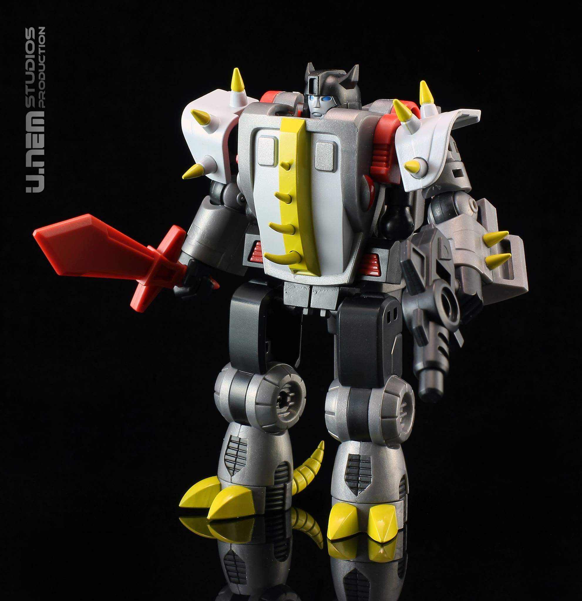 Produit Tiers: [Corbot V] CV-002 Mugger - aka Allicon | [Unique Toys] G-02 Sharky - aka Sharkticon/Requanicon BFBkq6L3