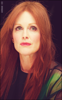 Julianne Moore BOUP16Vx