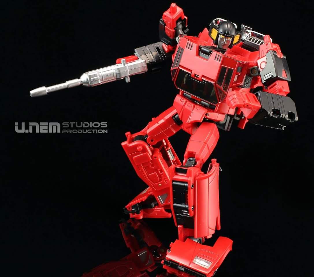 [Masterpiece Tiers] BADCUBE OTS-SP 01 SUNSURGE aka SUNSTREAKER DIACLONE - Sortie Mars 2016 BUCg44SX