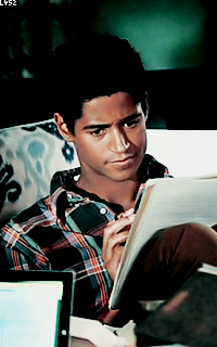 Alfred Enoch  Bct0fl7x