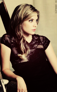 Ashley Benson BxSxofwd