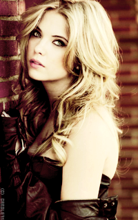 Ashley Benson C56Yhbkx