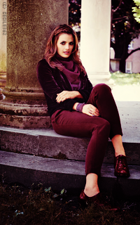 Stana Katic C5Lg2VPY