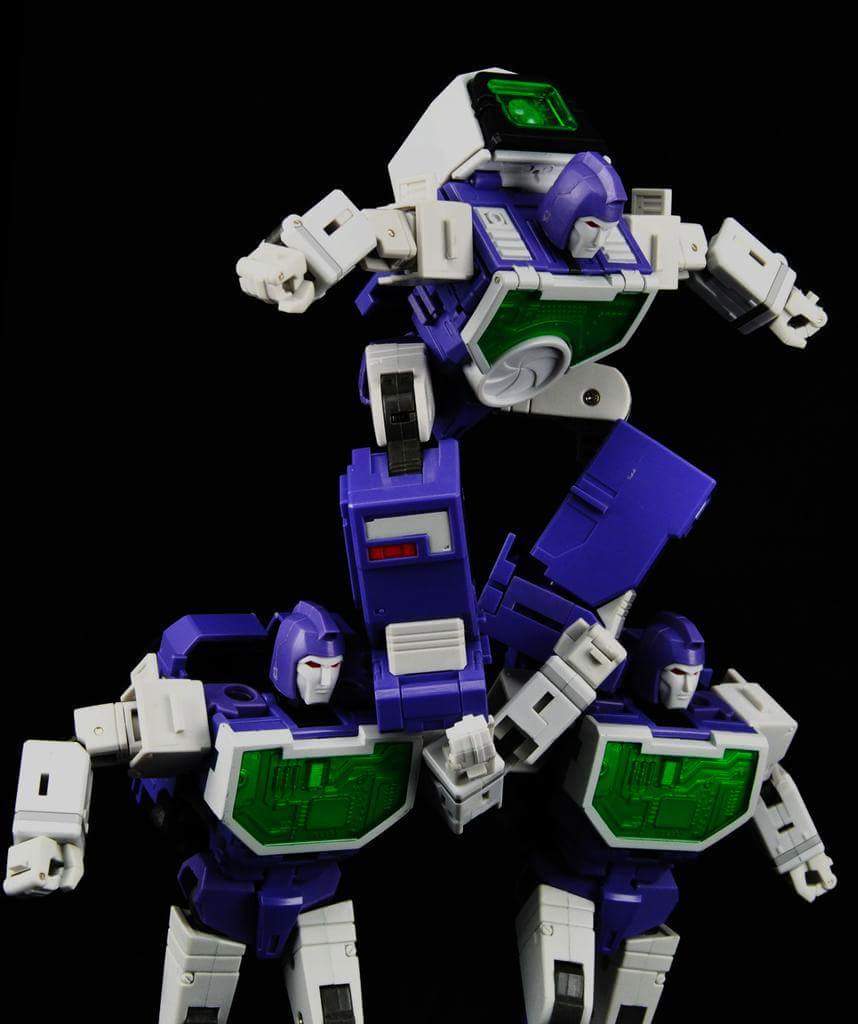 [Masterpiece Tiers] MAKETOYS MTRM-07 VISUALIZERS aka REFLECTOR - Sortie Septembre 2015 CUEOA7bf