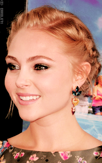 Annasophia Robb D7Nfnsjf